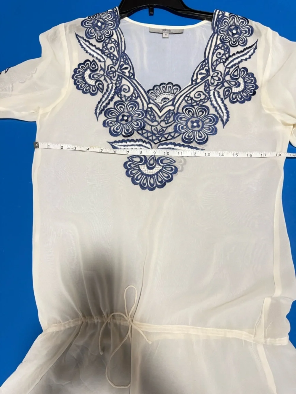 Tabla Tania Mohamed Coverup Tunic, Size Small, Very Good Condition.
